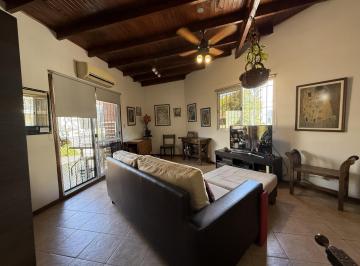 Casa · 120m² · 5 Ambientes · Venta Casa Monte Castro! Escucho Ofertas!