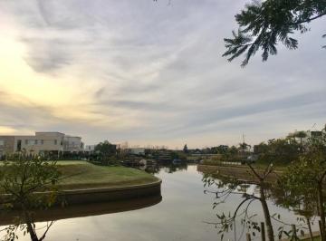 Terreno · 903m² · Super Exclusivo Terreno Lote Al Rio en Venta en El Yacht, Nordelta, Tigre