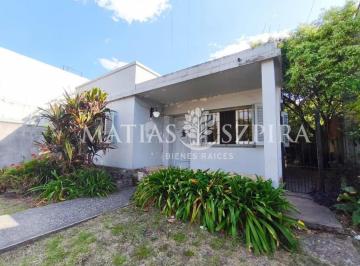 Casa · 89m² · 3 Ambientes · 1 Cochera · Venta Casa 3 Amb Castelar Norte Apta Credito