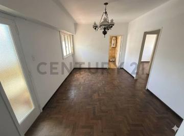 Departamento · 57m² · 3 Ambientes · Venta Departamento 3 Ambientes Amplio con Balcón