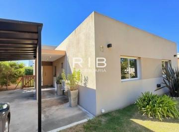 Casa 151m² Venta Zelaya · Luminosa Propiedad Moderna Sobre 420 m² - Barrio San Eduardo