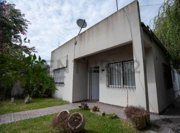 Casa · 105m² · 3 Ambientes · 139 Esq. 492 | Casa de 2 Dorm. en Venta en Gorina.