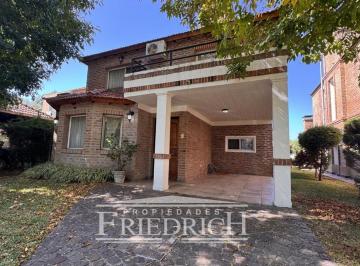 Casa · 150m² · 4 Ambientes · 3 Cocheras · Casa en Venta - Country Club Banco Provincia