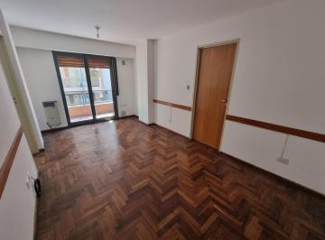 Living-Comedor · Departamento de 2 Dorm. con Balcón en Centro de Córdoba