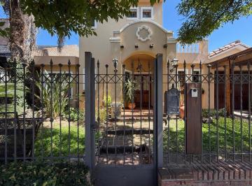 Casa de 4 ambientes, Córdoba · Casa en Venta en La Mejor Ubicación de Urca - a m de m Pidal y Lamarca