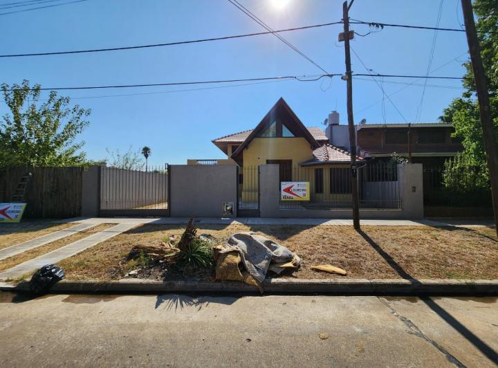 Casa · 500m² · 6 Ambientes · 1 Cochera
