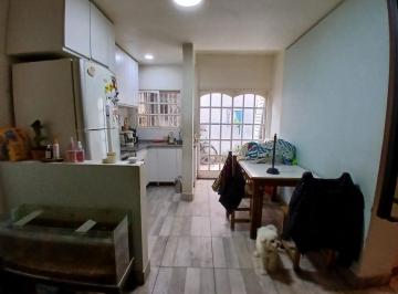 PH · 81m² · 5 Ambientes · PH Planta Baja y Primer Piso 91 m Patio 4 Dorm.
