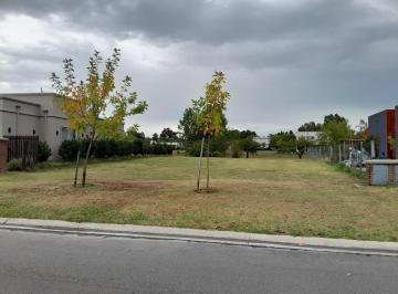 Terreno · 200m² · Excepcional Lote Santa Lucia Pilar del Este