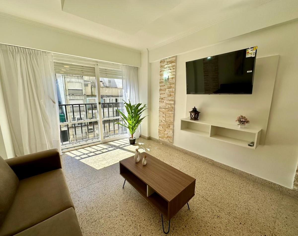 Venta Departamento 2 Ambientes con Dependencia – Edificio Palacio Edén – Bolívar 2118