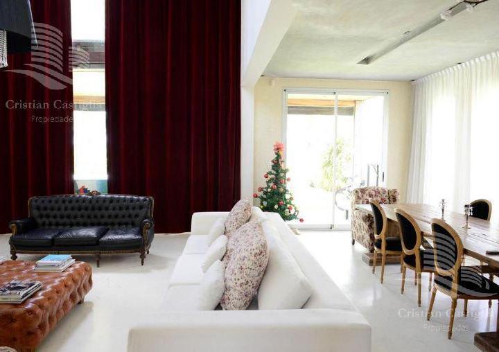 Casa · 280m² · 5 Ambientes