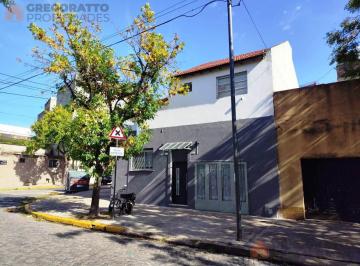 Casa · 237m² · 7 Ambientes · 1 Cochera · Casa Multifamiliar (2 Ph) Nueva Pompeya