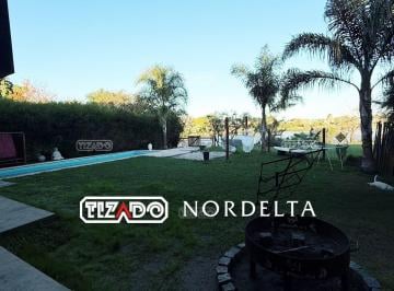 Casa · 340m² · 6 Ambientes · 1 Cochera · Casa en Venta en San Isidro Labrador, Villanueva, Tigre