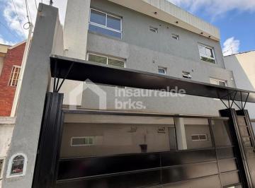 PH · 100ha · 5 Ambientes · 2 Cocheras · Venta 3 Suites con Doble Cochera y Jardín en Olivos
