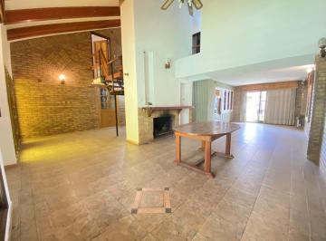Casa · 268m² · 7 Ambientes · 3 Cocheras · Casa con Gran Lote - Terreno Independiente en Zona Norte – Colinas del Cerro