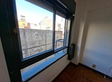 Departamento · 37m² · 2 Ambientes · Muy Buen Depto 2 Ambientes con Balcon y Lavadero en Balvaner
