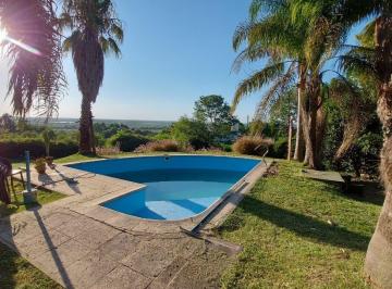 Imagen 1 · Casa de 3 Plantas en Club de Golf