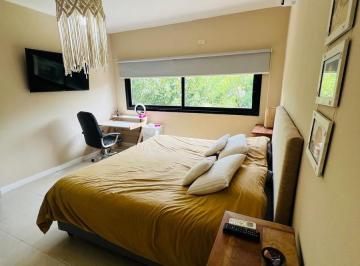 Casa · 220m² · 5 Ambientes · 4 Cocheras · Soñada Residencia en Pilar Barrio Altos de Manzanares
