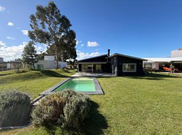 Casa · 193m² · 5 Ambientes · 1 Cochera · Casa en Costa Esperalda