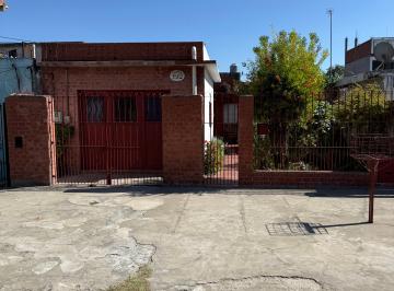 Casa de 5 ambientes, Lomas de Zamora · Casa con 299 m² Terreno y 3 Dorm. en Venta, Villa Albertina