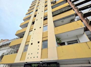 Departamento · 58m² · 4 Ambientes · Apto Credito! Maipu Al 500 Depto. 2d + Dep. Serv. Reformado