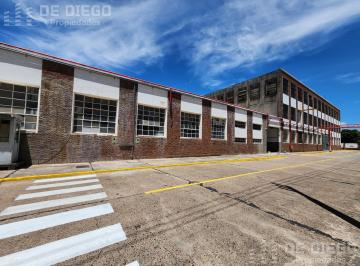 Depósito · 484m² · Deposito en Venta 484 m² Predio Industrial con Seguridad Quilmes, Apto Credito, Gba Sur
