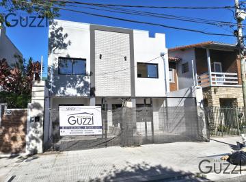 Casa · 102m² · 4 Ambientes · 1 Cochera · Duplex 4 Ambientes en 3 Plantas a Estrenar, con Jardin y Cochera en Carapachay