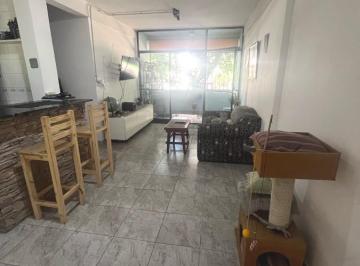 Departamento · 50m² · 3 Ambientes · Departamento en Flores