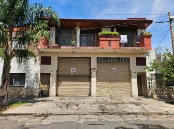 Bodega-Galpón · 167m² · 1 Ambiente · 5 Cocheras · Galpón - Deposito - Local de 167 m² San Justo