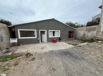 Casa de 3 ambientes, El Calafate · Casa de 70 m² Aproximadamente con 2 Dorm. en Venta en El Calafate