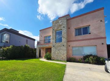 AMN-AMN-3948_2 · Casa en Alquiler en Ayres Plaza - Pilar