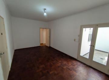 Departamento · 10m² · 4 Ambientes · Se Alquila Propiedad en Zeballos 162