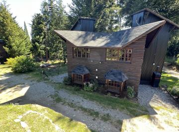 Casa · 67m² · 3 Ambientes · 1 Cochera · Dos Cabañas en Venta Sobre La Ruta 77, a m de La Cervercería Patagonia - Bariloche