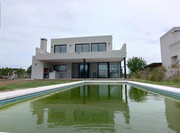 Casa · 160m² · 4 Ambientes · Casa en Venta en El Naudir Al Lago