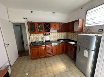 Casa · 60m² · 4 Ambientes · Casa en Alquiler - 2 Dorm. 2 Baños - Quilmes