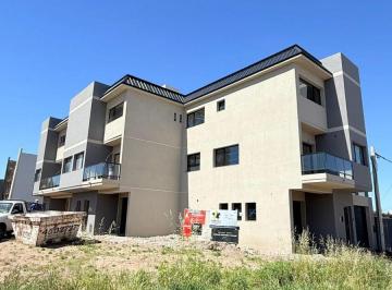 Casa de 4 ambientes, Bahía Blanca · Venta Triplex Dos Dorm. a Estrenar Bahia Blanca