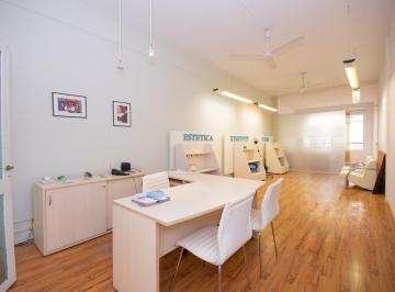 Oficina comercial · 104m² · 7 Ambientes · Oficina en PH Sin Expensas!