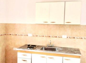 Departamento de 2 ambientes, San Miguel · Alq Dos Amb. Patio Propio. Lavadero. Sobre Balbin. Bajas Expensas