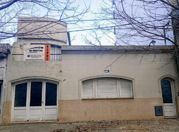 Casa de 4 ambientes, La Plata · Casa con 400 m² de Terreno, 3 Dorm. y Cochera, Pileta en Venta en La Plata
