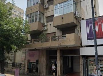 Departamento · 48m² · 2 Ambientes · Depto 1 Dormitorio Al Frente C/balcón | Av 7 Entre 41 y 42 | La Plata
