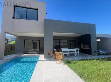 Casa · 120m² · 4 Ambientes · 4 Cocheras · Venta Casa 4 Amb Escritura en Spring Park, Panamericana Km53.5