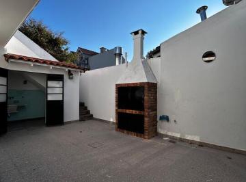 Casa · 100m² · 5 Ambientes · 1 Cochera · Venta de Casa 5 Ambientes con Cocheras en Martinez