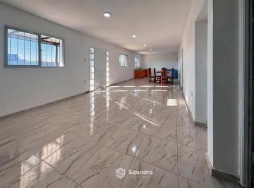 Casa · 126m² · 3 Ambientes · 1 Cochera · Venta - Casa de 2 Dorm. con Galería, Parrillero y Piscina - Ibarlucea.