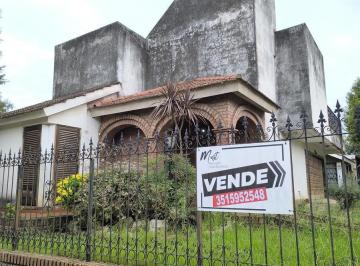 Casa · 167m² · 6 Ambientes · 2 Cocheras · Casa en Venta en Poeta Lugones