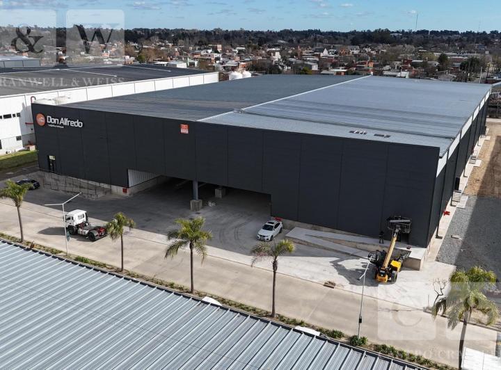 Depósito · 3200m²