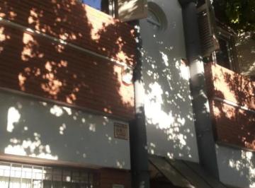 Casa · 204m² · 5 Ambientes · Casa en Venta - 4 Dorm. 2 Baños - Monte Castro