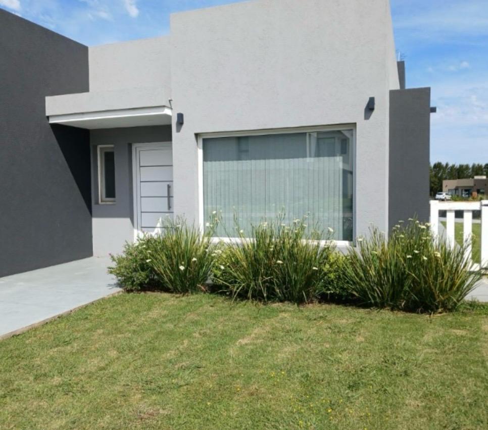 Casa 4 amb, 215m² en Barrio Privado Tierras del Mar