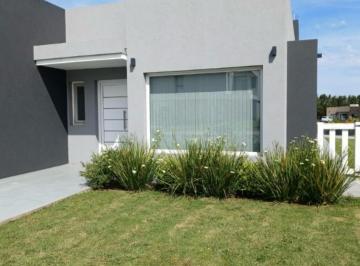 Casa · 215m² · 4 Ambientes · 1 Cochera · Barrio Privado Tierra del Mar