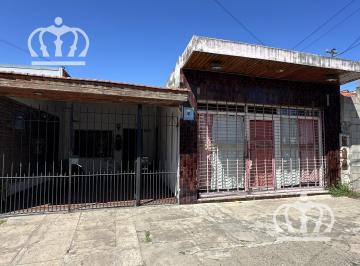Casa · 166m² · 5 Ambientes · 1 Cochera · Casa con Local en Lanús Oeste Para Reciclar