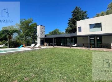 Casa · 170m² · 5 Ambientes · 2 Cocheras · Casa en Venta en Barrio El Tropezón. San Antonio de Areco