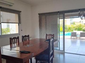 Casa · 163m² · 4 Ambientes · 2 Cocheras · Casa 3 Dorm. Quincho, Galeria y Pileta San Ramon